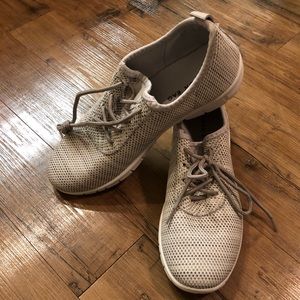 London rag Slip on sneakers! Size 9